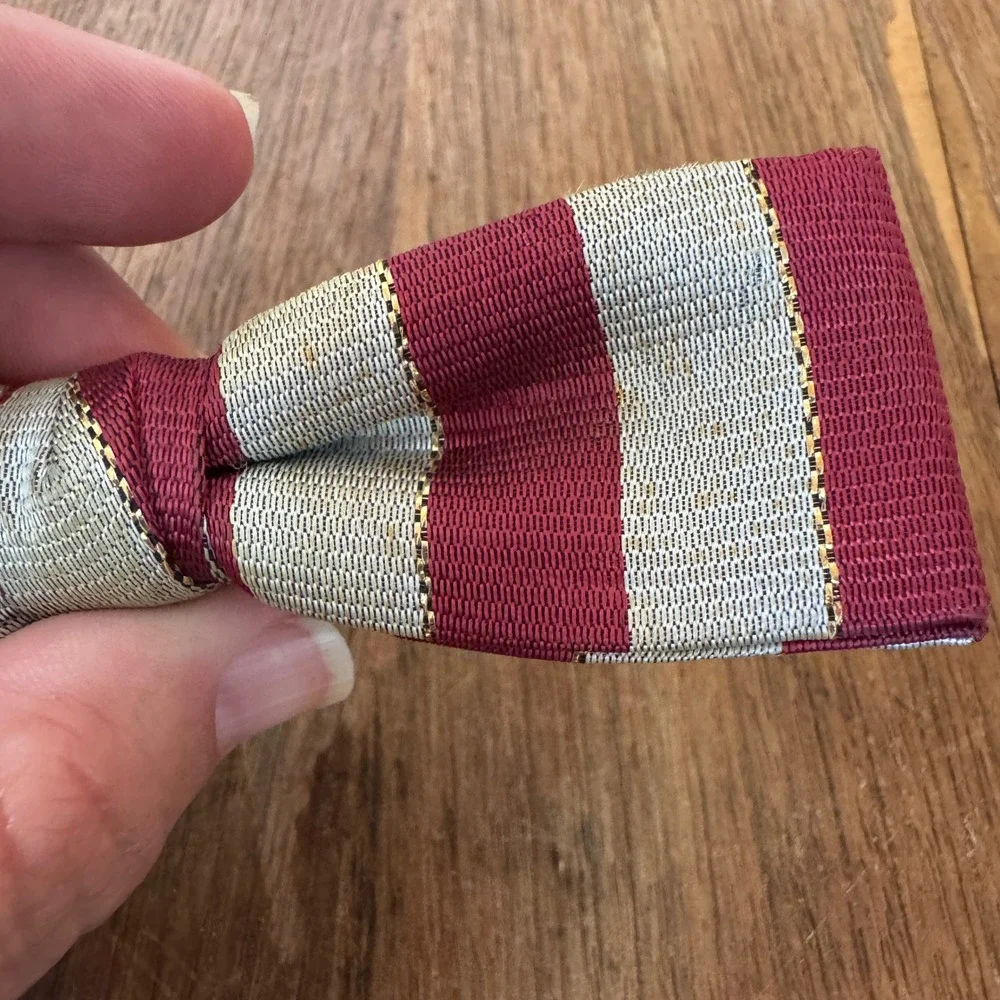 Vintage USA Best Clip Bow Tie Burgundy‎ Striped Novelty Accessory